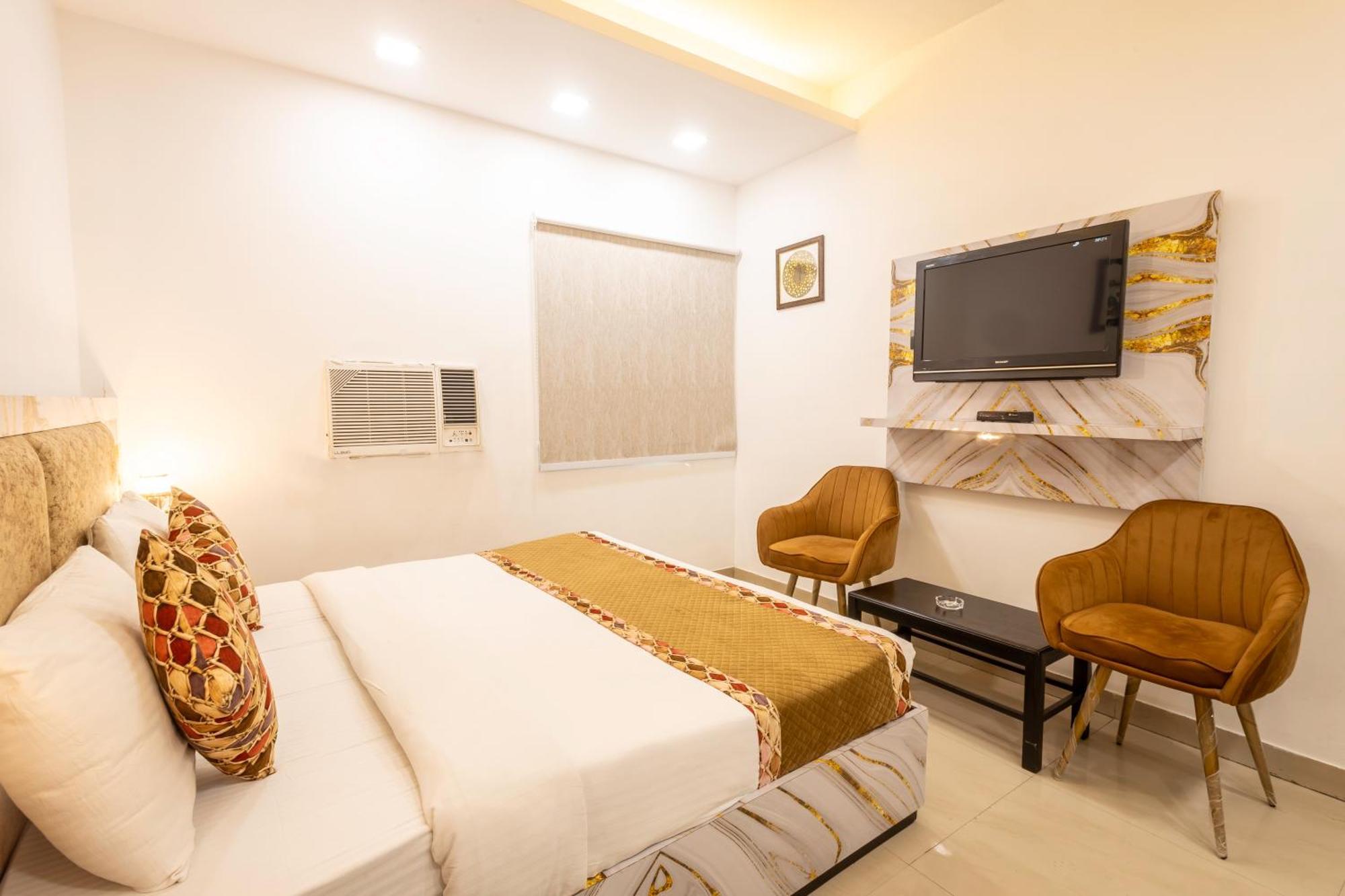 Hotel Cosmo Near Blk Hospital Karol Bagh Delhi  Exterior photo
