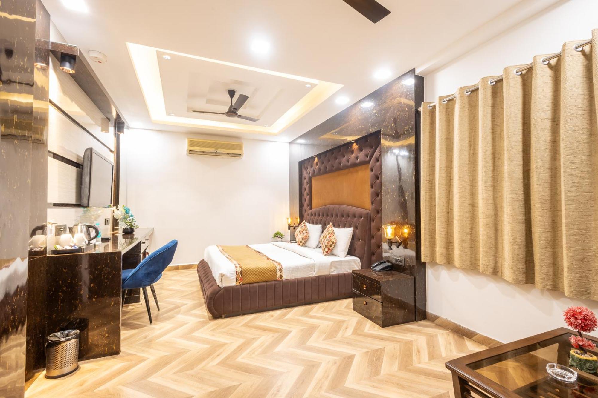 Hotel Cosmo Near Blk Hospital Karol Bagh Delhi  Exterior photo