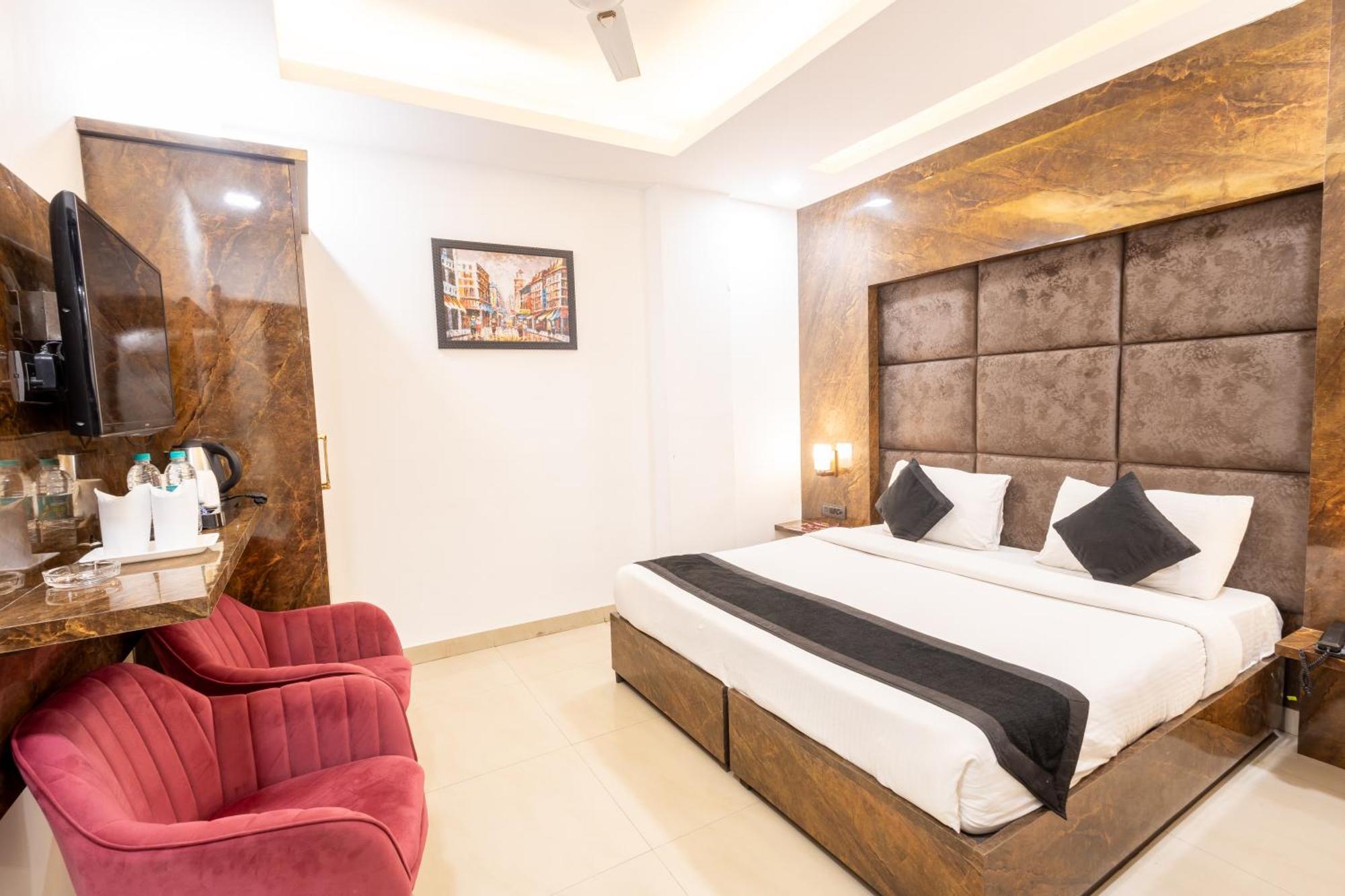 Hotel Cosmo Near Blk Hospital Karol Bagh Delhi  Exterior photo